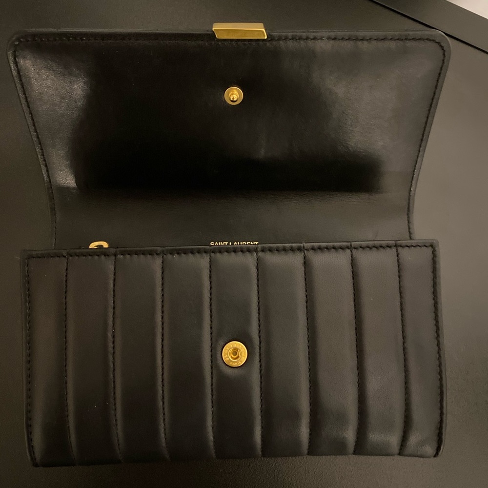 Yves Saint Laurent Vicky Quilted Large Wallet - Picture 5 of 15